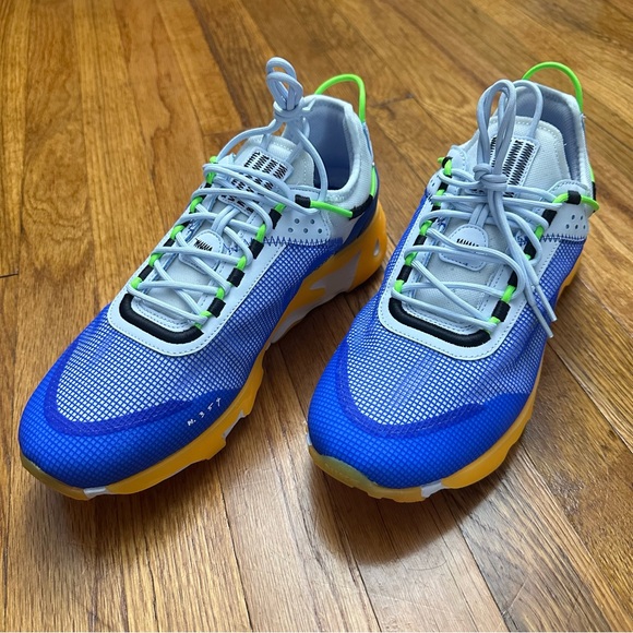 Nike React Live PRM Sneakers - Picture 5 of 11